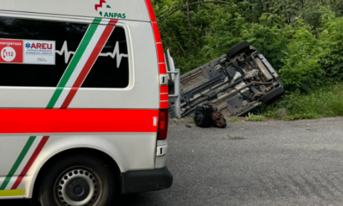 Incidente Stradale A Caiolo Auto Si Ribalta Nel Bosco Prima La