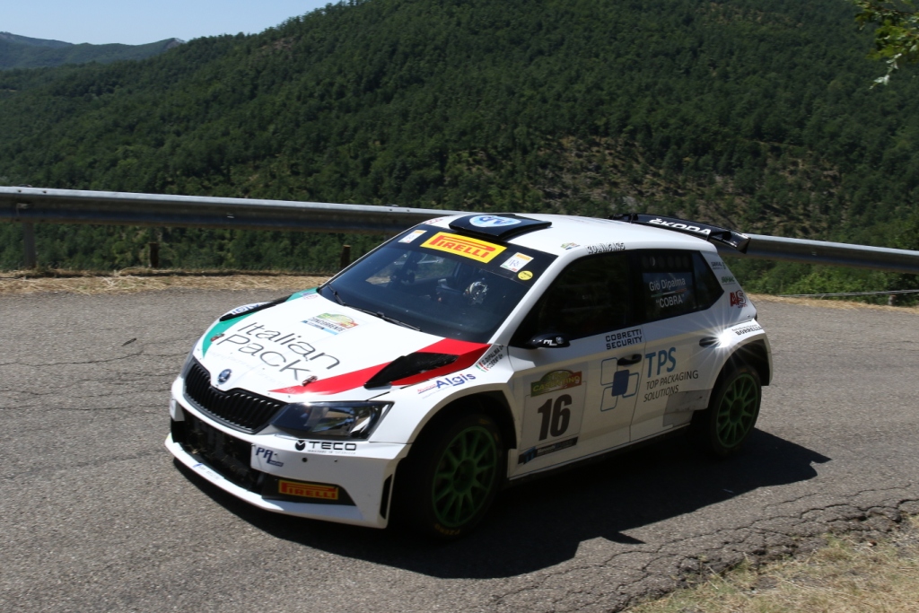 Rossetti trionfa al Rally Casentino, il campionato è a un passo
