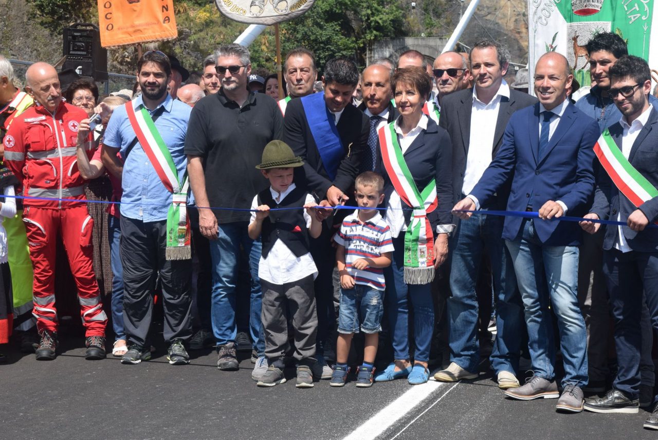 Inaugurato dopo lunga attesa il ponte in Val di Pai
