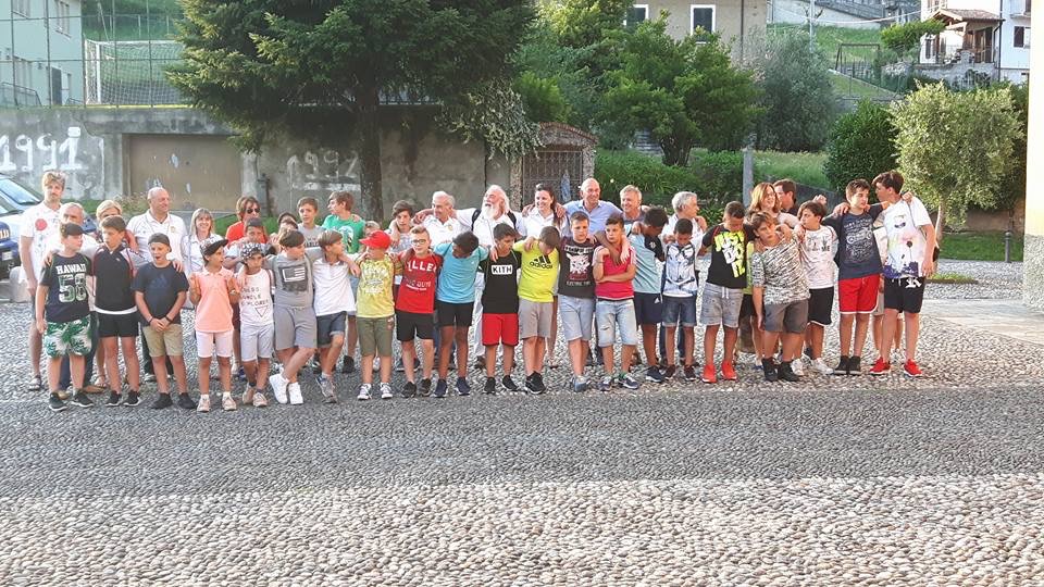 Un Pallone per l’amicizia: l’Alto Lario aiuta Sarnano