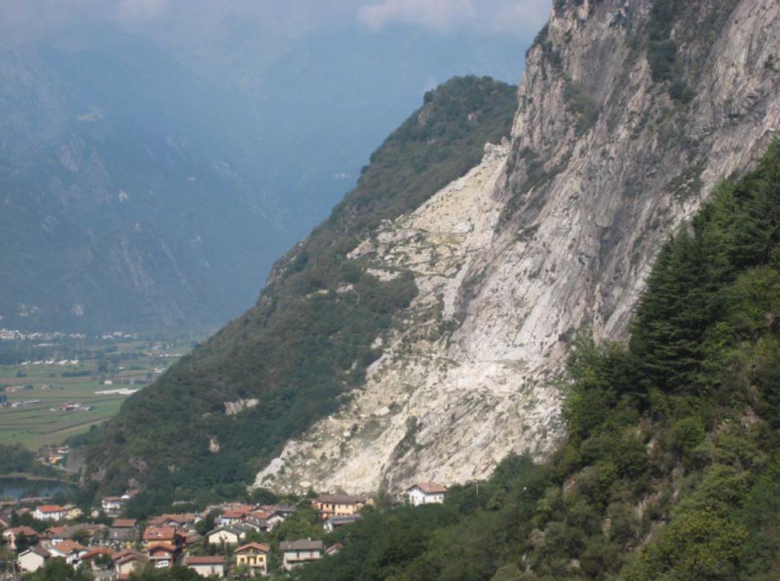 Bandiera nera per le cave: Della Bitta non ci sta