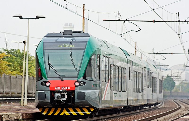 Ci risiamo, passaggio a livello guasto, treni in tilt… non basta il freddo!