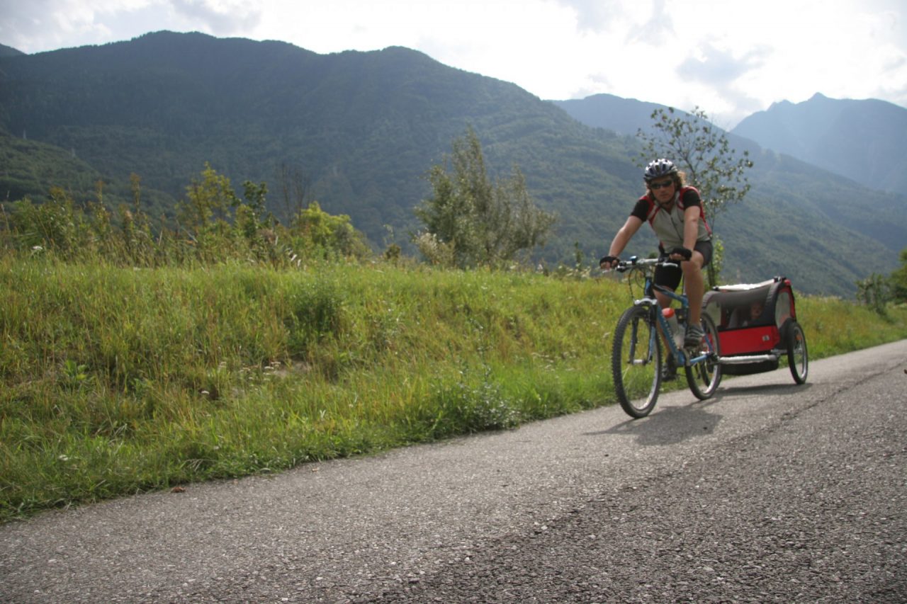 90 itinerari per E-Bike alla scoperta della Valtellina e Valchiavenna
