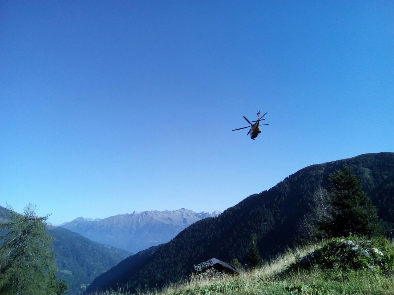Escursionista scivola in Valgerola, interviene l’elisoccorso