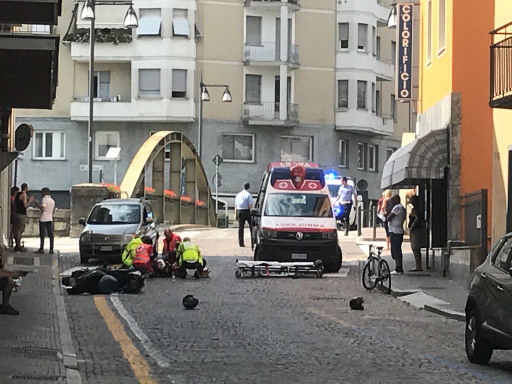 Schianto, grave uno scooterista di 39 anni