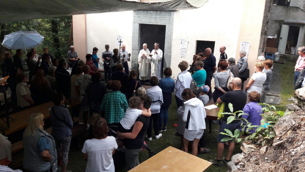 Il cardinale Francesco Coccopalmerio a Villa di Tirano