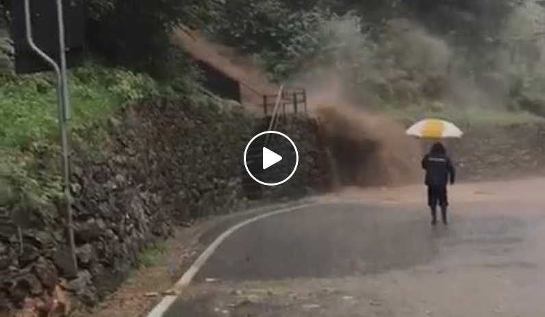 Strade allagate per il maltempo in Valmalenco – Il VIDEO