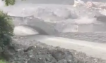 Val Bregaglia: la frana del Cengalo fa chiudere la strada - Il Video