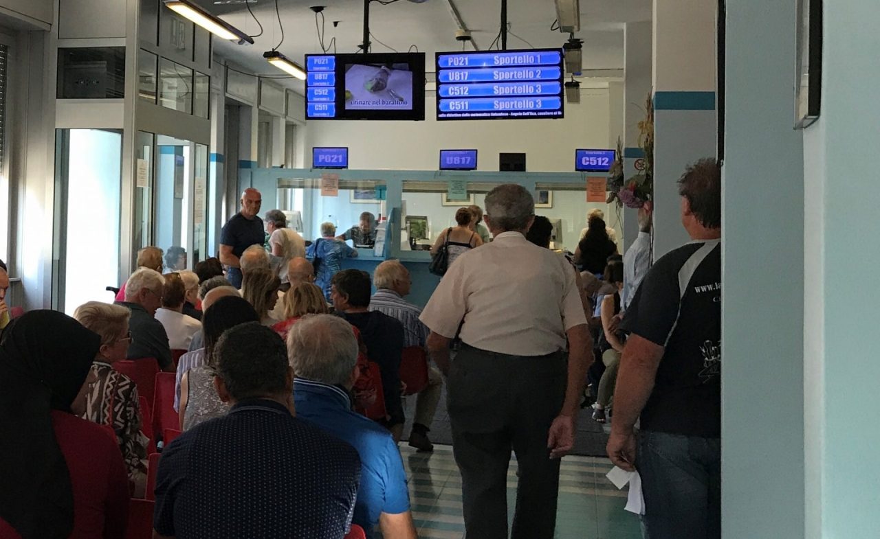 Mancano infermieri, centro prelievi nel caos