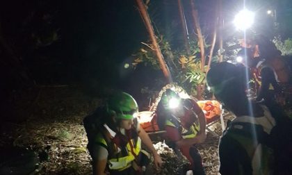 Scivola in un dirupo, muore pensionato di 80 anni