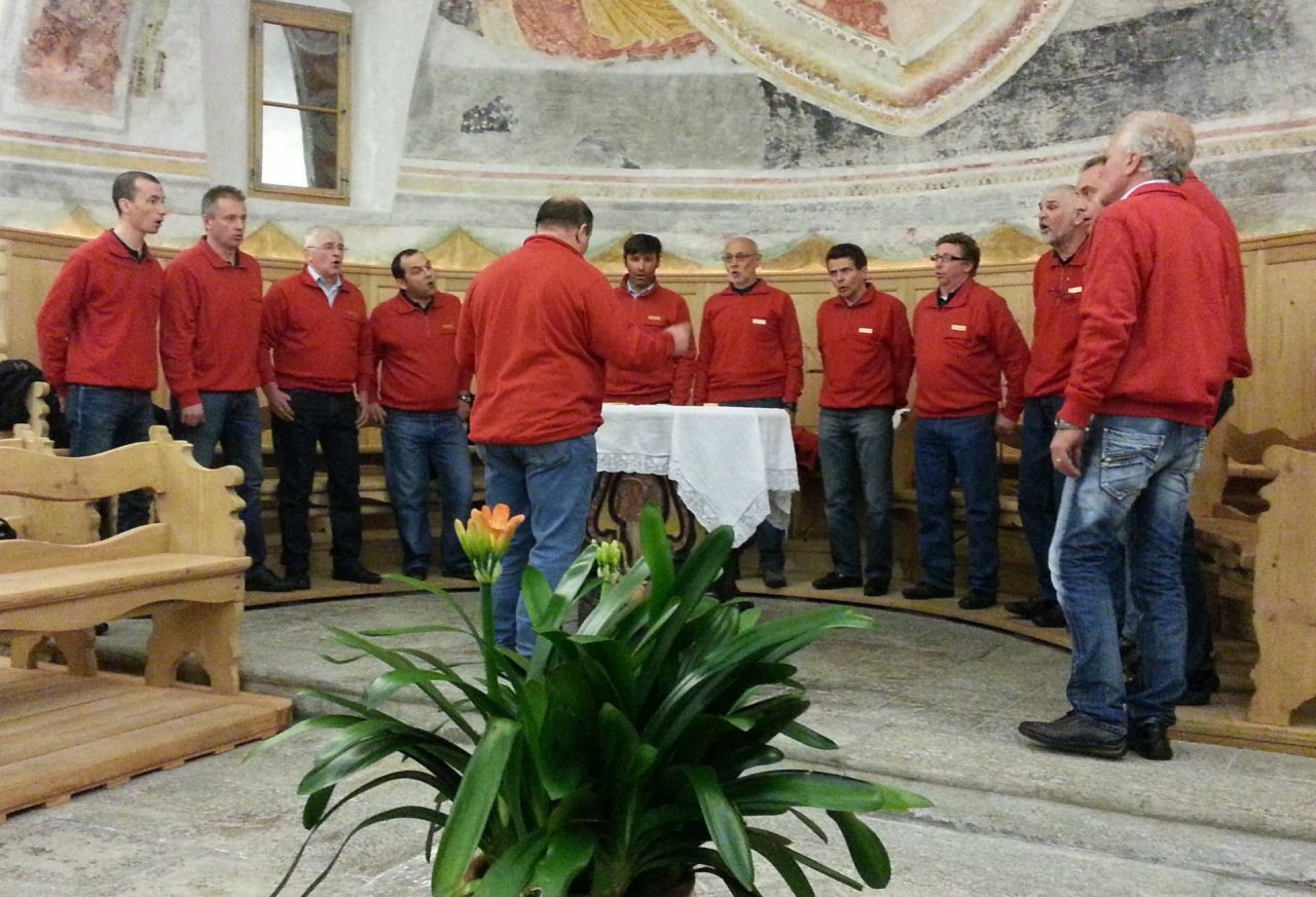 Cantando in compagnia con l’apporto di ospiti prestigiosi
