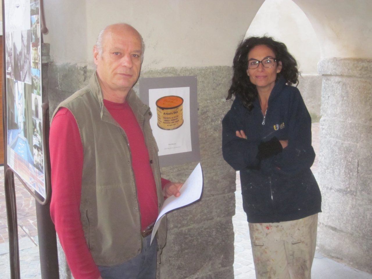 La Molinanca diventa toilette: per protestare mettono in mostra la cacca