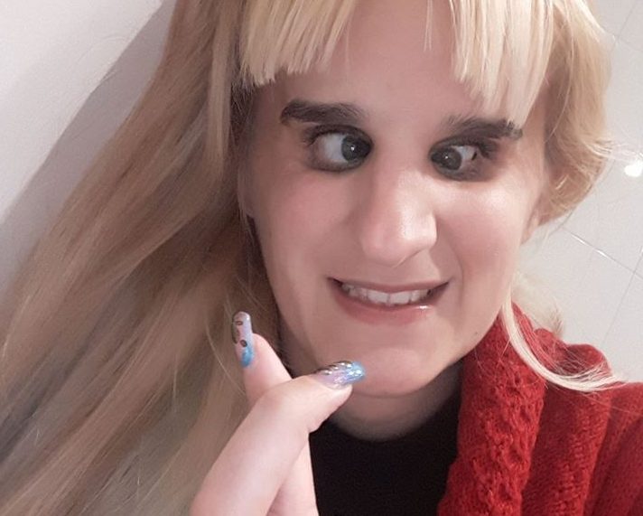 Aiutiamo Elena a realizzare il suo sogno, bastano due click