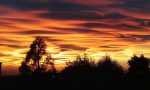 Il tramonto mozzafiato: un raro mix di nubi ed effetti ottici - FOTO