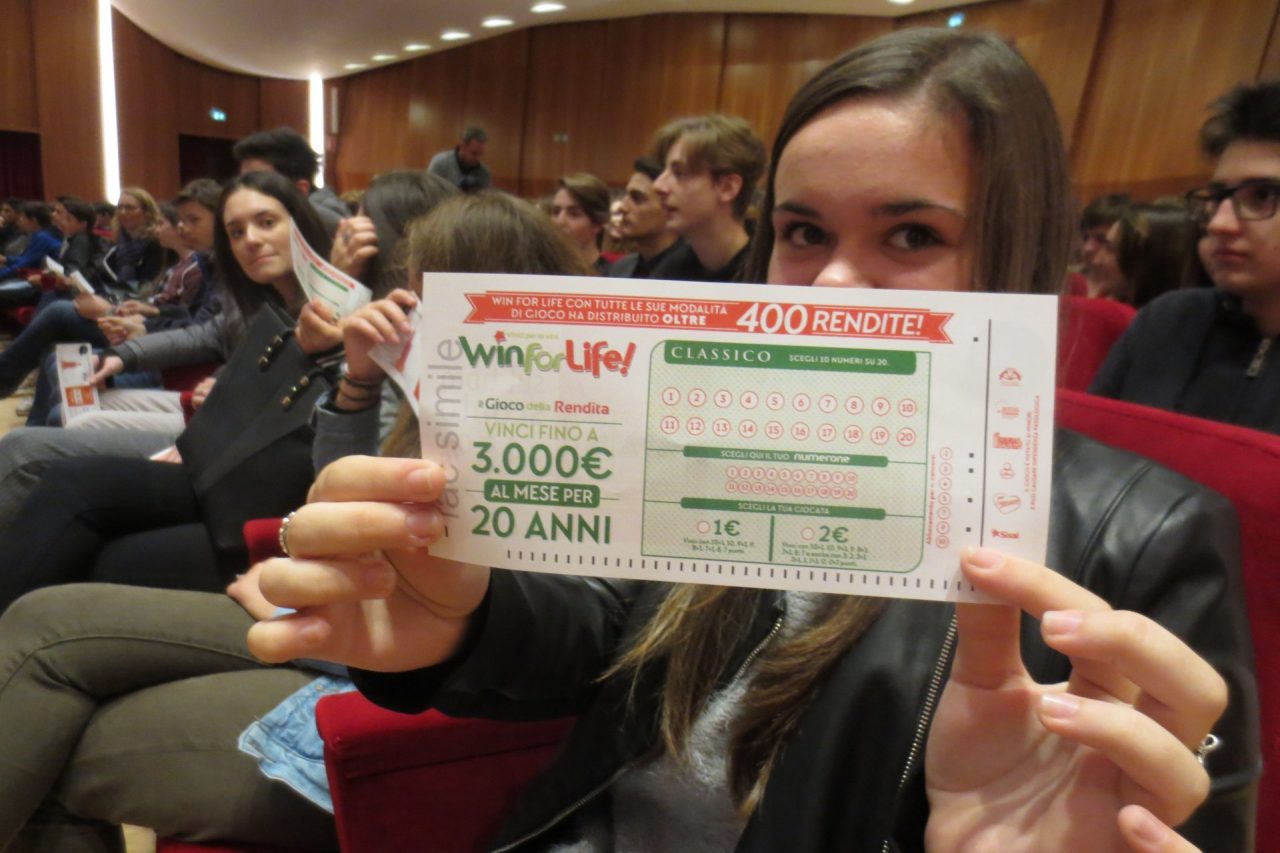 “Ragazzi ricordatevi: conoscenza e cultura contrastano l’illegalità”