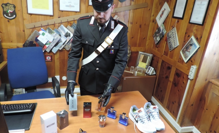 Carabinieri scoprono tre ladri