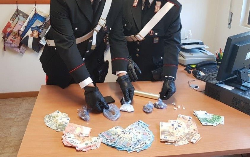 Droga, in manette un trentenne