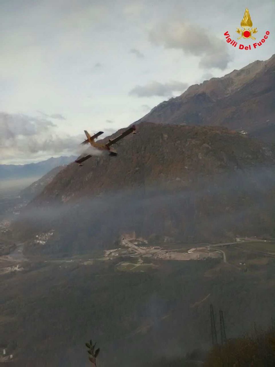 Incendio in Valtellina, l’emergenza continua – FOTO