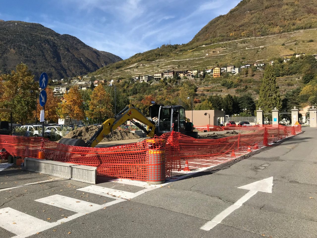 Lavori sul viale del cimitero e in via Scamozzi