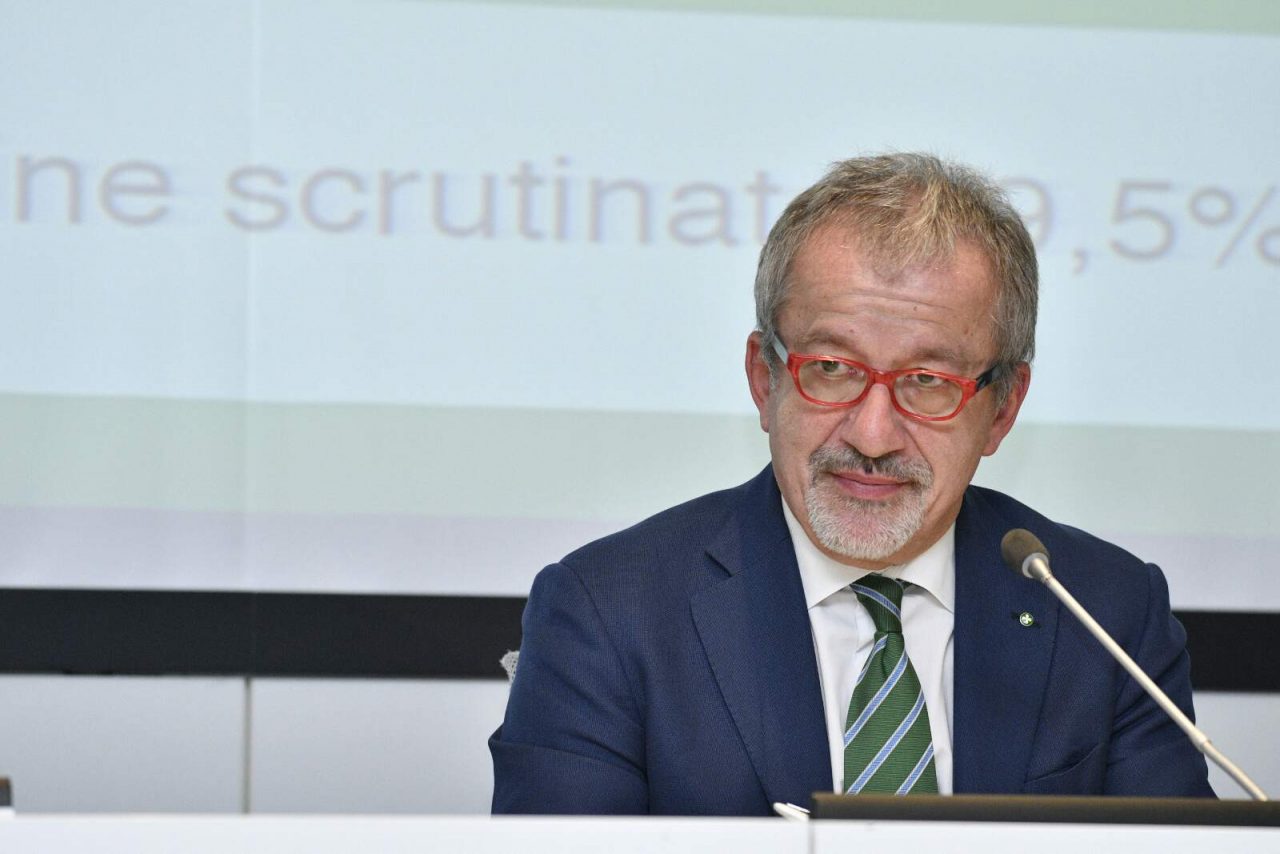 Referendum, Maroni: “Domani comincia la partita”