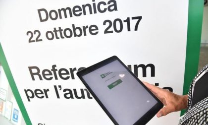 Referendum Lombardia: Maroni difende il voto elettronico il Pd lo attacca