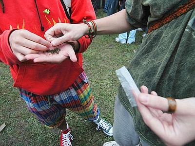 Si sballano con alcol e droga già a 12 anni
