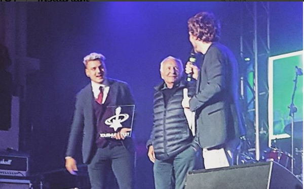 Cantante sondriese premiato da Mogol come Miglior Autore VIDEO