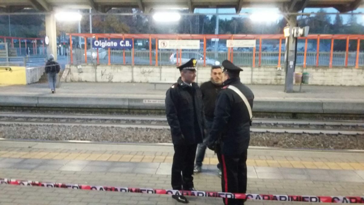 Pacco sospetto in stazione a Olgiate bloccata Lecco-Carnate-Milano