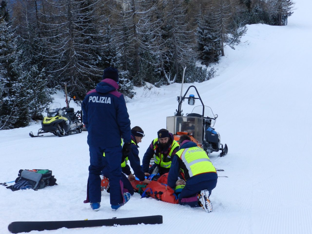 Infortunio sugli sci a Livigno, ventenne in gravi condizioni