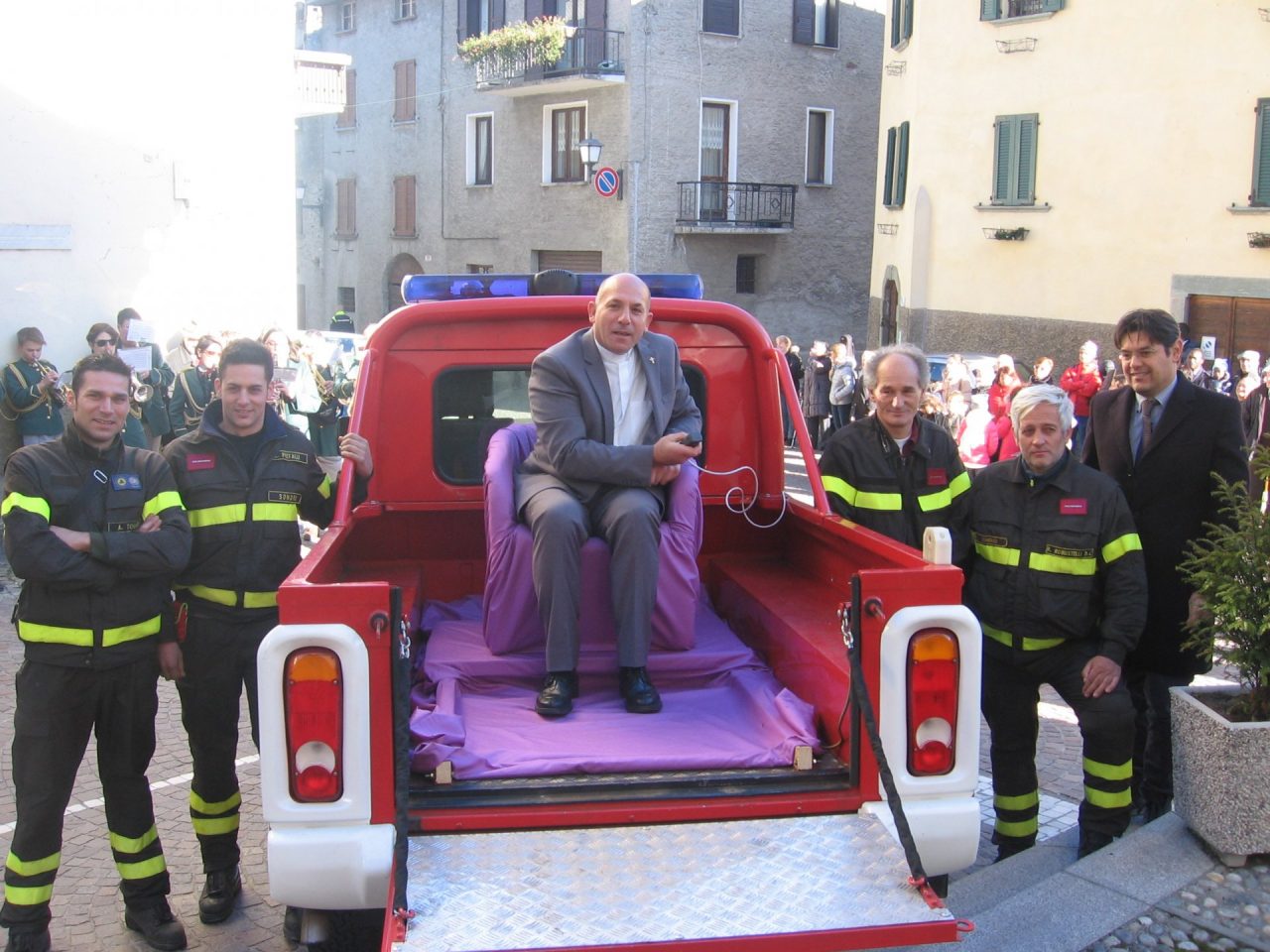 Il saluto di Grosotto a don Romano VIDEO