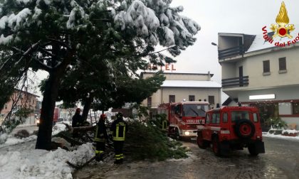 Emergenza neve: i pompieri in azione a Colico
