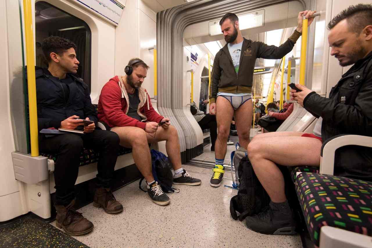 No Pants Day, tutti a spasso senza pantaloni
