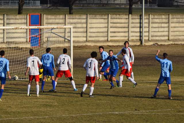 Un goal per tempo e l’Olympic Morbegno passa a Dubino LE FOTO