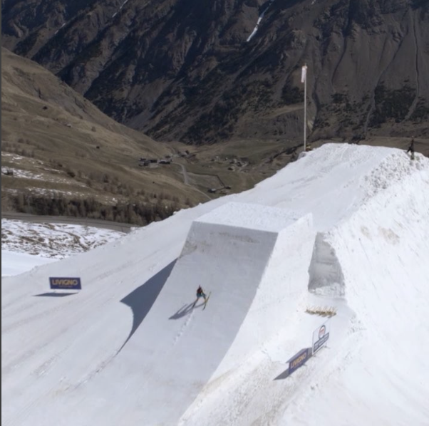 Un incredibile volo con gli sci a Livigno, il VIDEO diventa virale