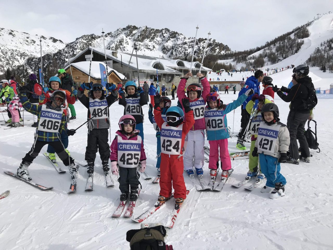 Alunni sulla neve per vivere la montagna e imparare ad amarla
