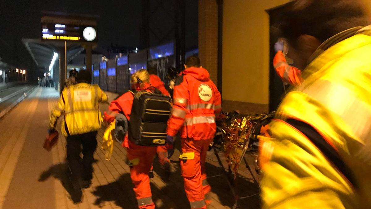 Travolto dal treno a Carnate disagi su linea Milano Lecco Bergamo