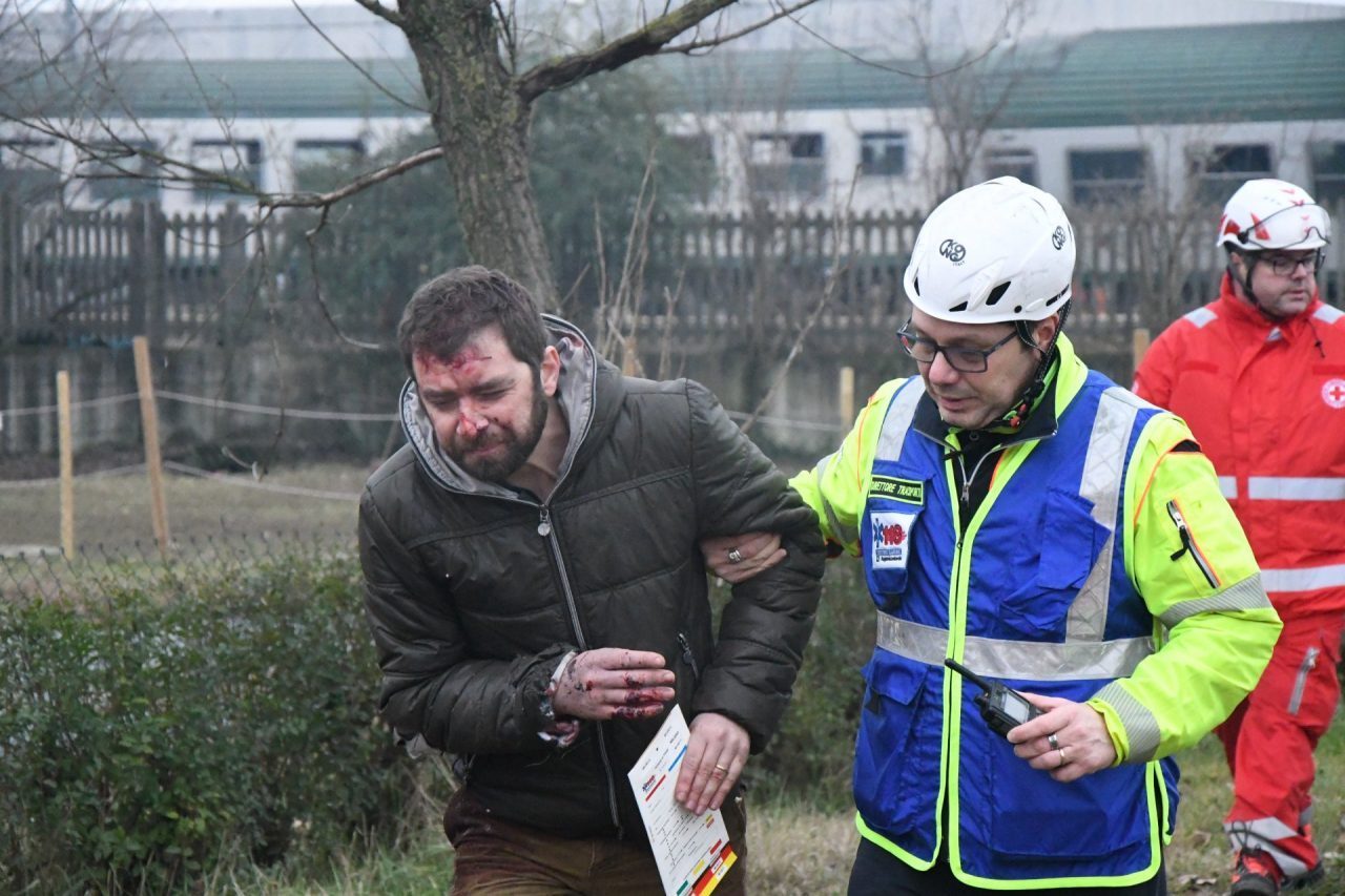 Treno deragliato terminati i soccorsi. Bilancio drammatico FOTO