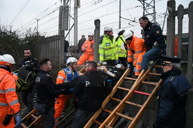 Treno deragliato, tre morti e oltre 100 feriti VIDEO
