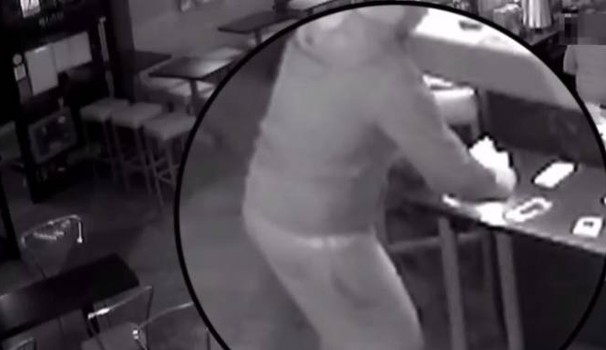 Drogata e stuprata da tre uomini in un appartamento VIDEO