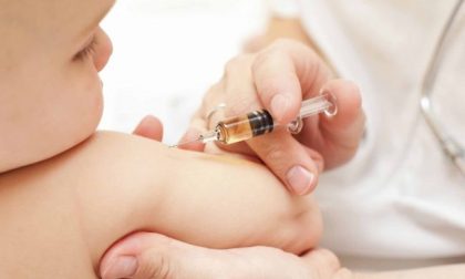 Obbligo vaccinale: infuriano le polemiche ma Regione Lombardia esulta
