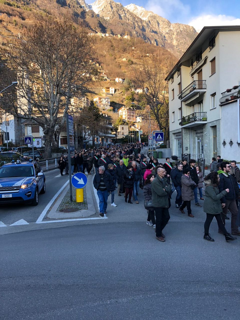 La carica dei mille per difendere l’ospedale di Chiavenna VIDEO
