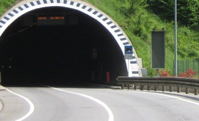 C’è il segnale telefonico nelle gallerie delle Statali 38 e 36: legacy olimpica