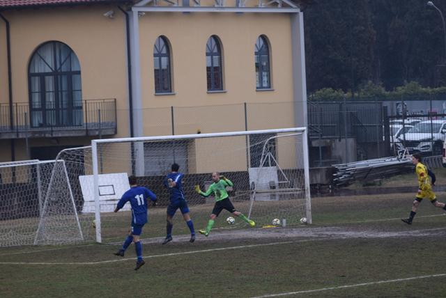 Goal pesante di Mattia Scaramella e la Chiavennese va LE FOTO