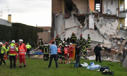 Casa esplosa: molti feriti, si scava tra le macerie
