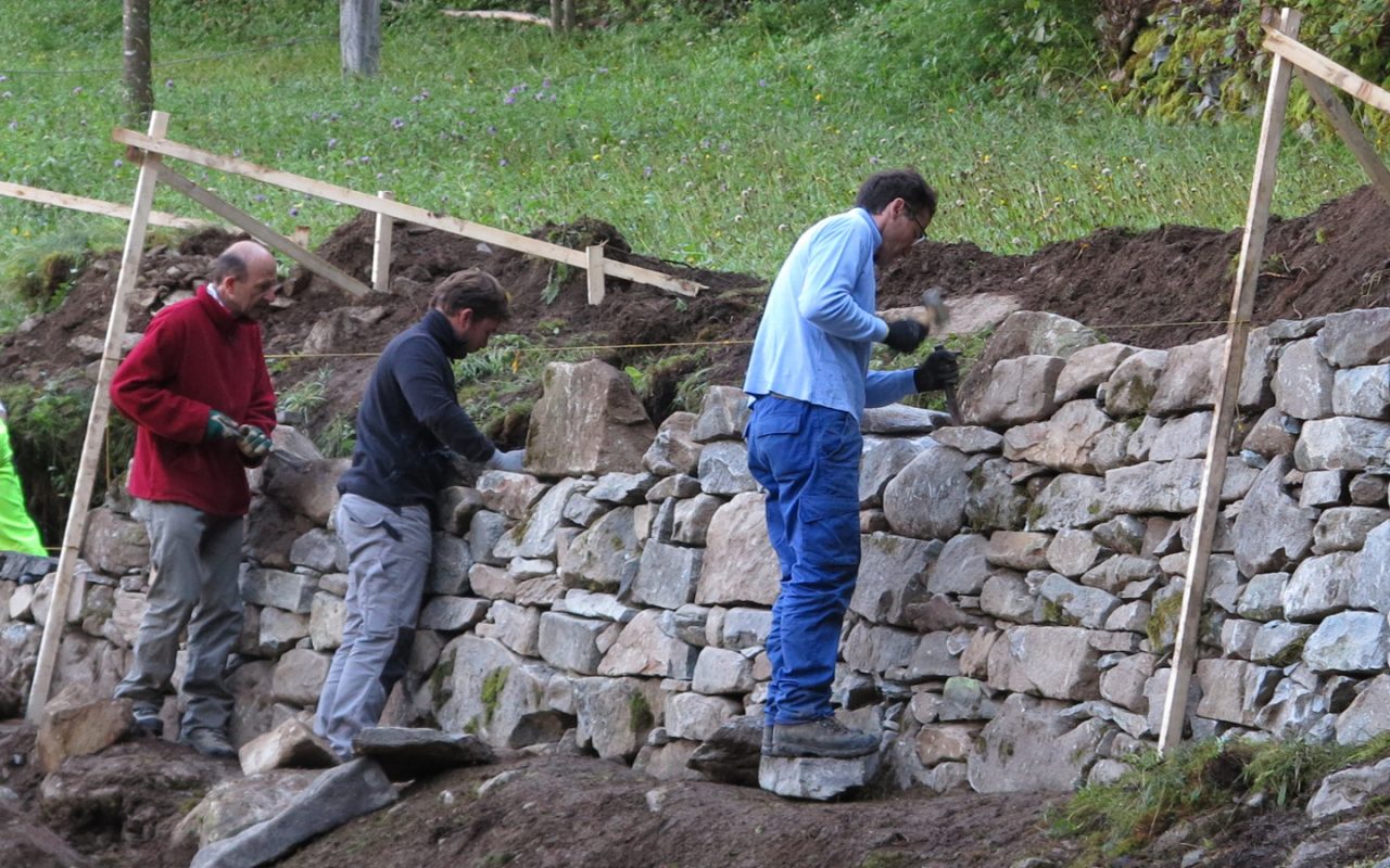 Poschiavo, corso sui muri a secco