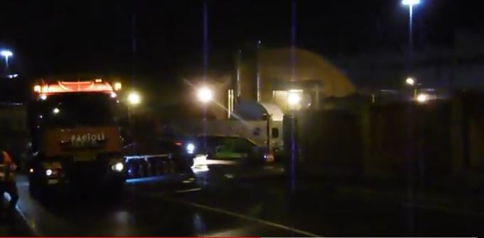 Ecco il trasporto eccezionale che bloccherà la Statale 36 VIDEO