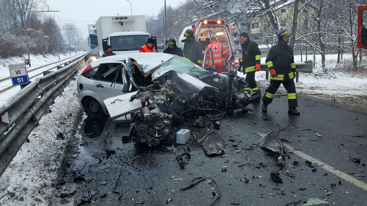 Tragedia sfiorata sulla Statale 38 FOTO
