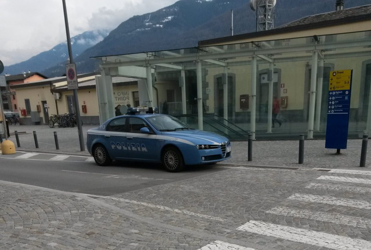 Piromani in azione: volevano bruciare un treno