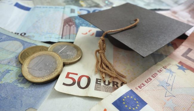 L’amministrazione comunale investe nei giovani con 39 borse di studio