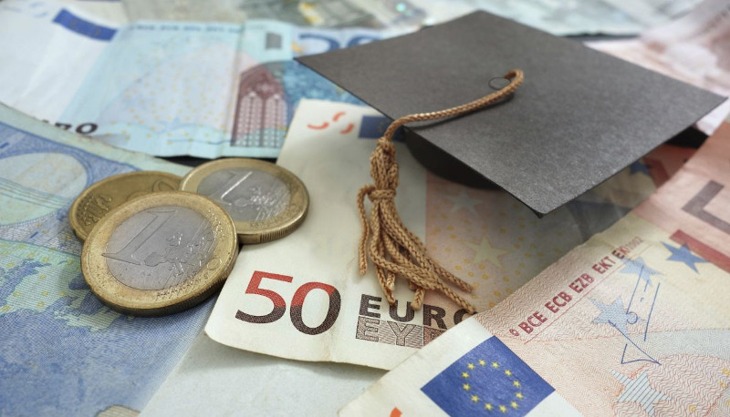 Dopo tre anni di stop, ritornano i contributi per le borse di studio